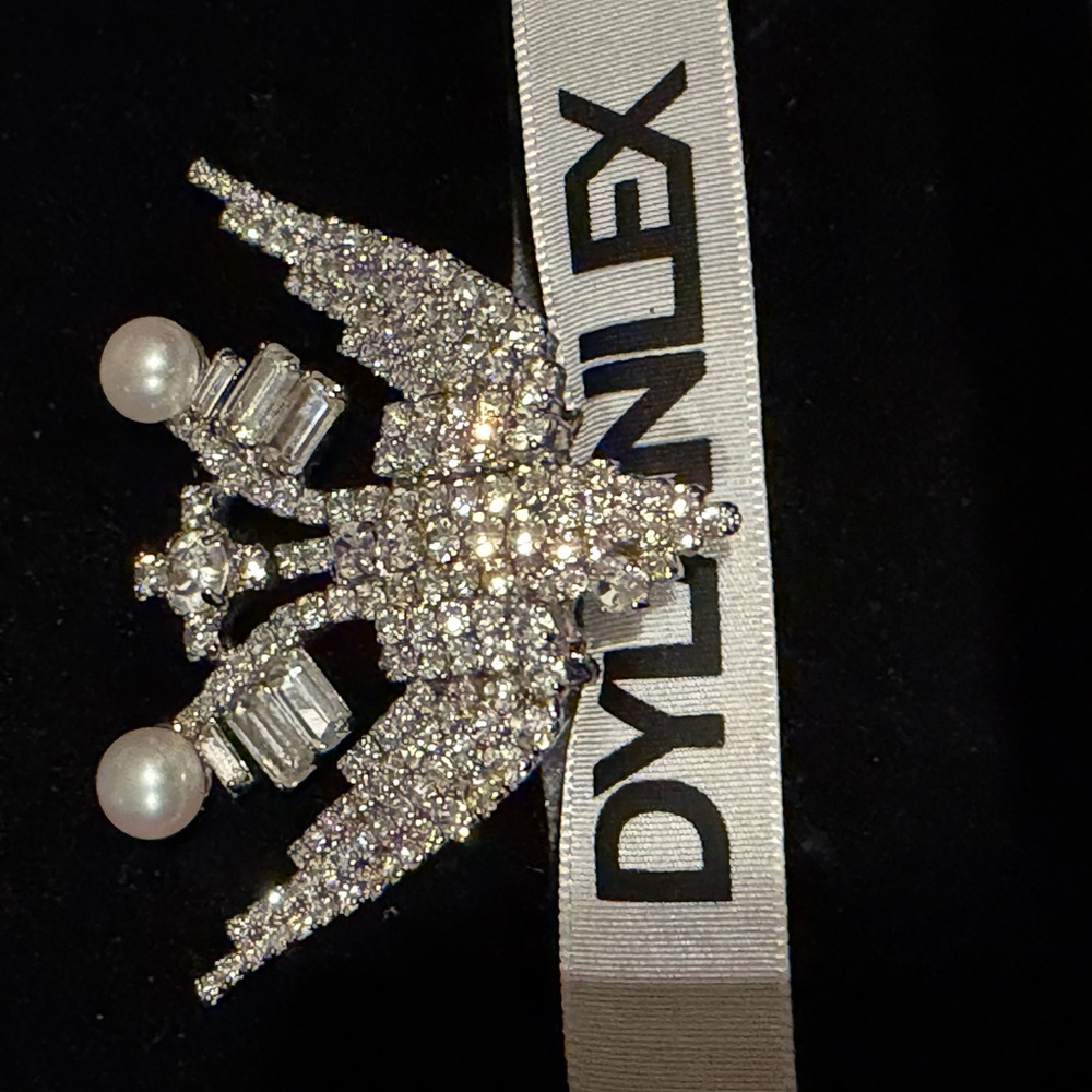 Dylanlex Crystal & Pearl Bird “Bader”Ring Adjustable - Silver Sparkle